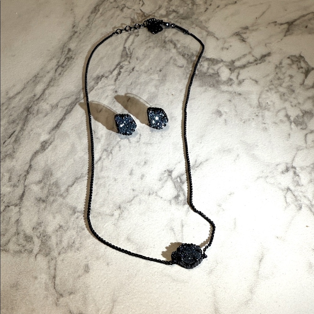 KENDRA SCOTT Teo Gunmetal Earrings & Necklace Set